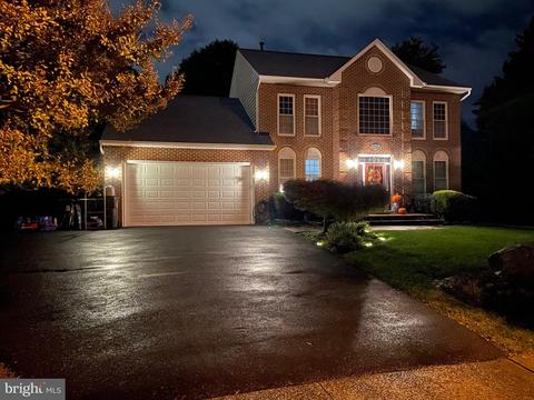 9847 S Clark Pl, Manassas, VA 20110 photo 2