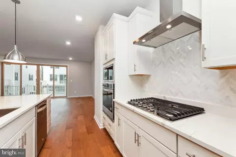 9326 Barnes Loop, Manassas, VA 20110 photo 13