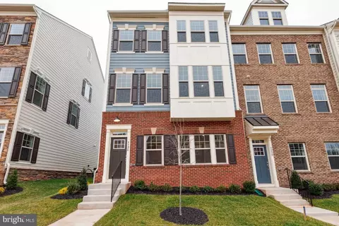 9326 Barnes Loop, Manassas, VA 20110