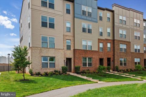 10304 Ratcliffe Trl, Manassas, VA 20110