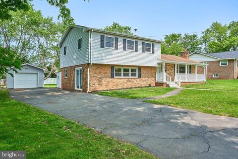 8904 Hazel Dr, Manassas, VA 20110