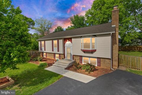 9621 Autumn Pl, Manassas, VA 20110