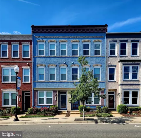 8950 Center St, Manassas, VA 20110