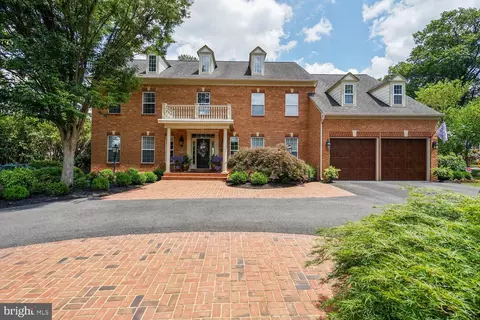 9009 Grant Ave, Manassas, VA 20110