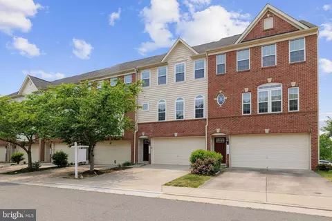 10204 Fountain Cir, Manassas, VA 20110