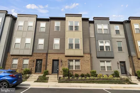 9821 Buchanan Loop, Manassas, VA 20110