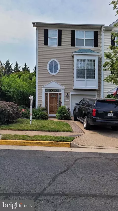 9223 Acer Ln, Manassas, VA 20110