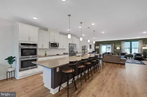 10470 Ratcliffe Trl, Manassas, VA 20110