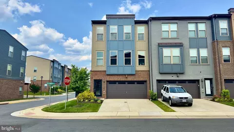 9851 Buchanan Loop, Manassas, VA 20110