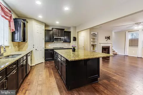 8705 Libeau Dr, Manassas, VA 20110 photo 12