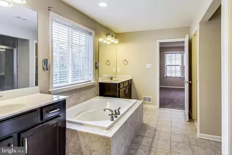 8705 Libeau Dr, Manassas, VA 20110 photo 23