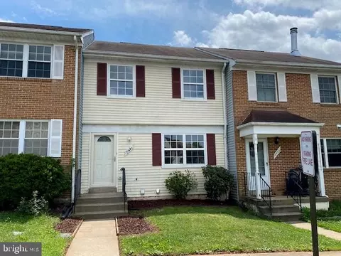 8441 Mckenzie Cir, Manassas, VA 20110