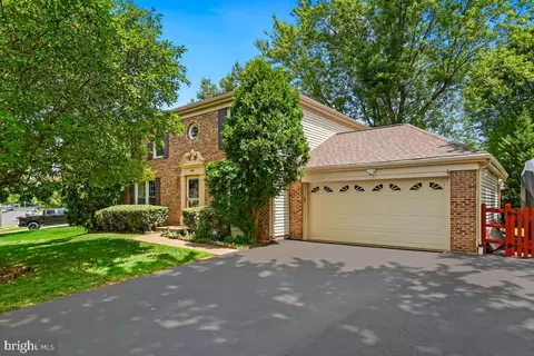 10400 Sorrell Dr, Manassas, VA 20110 photo 2