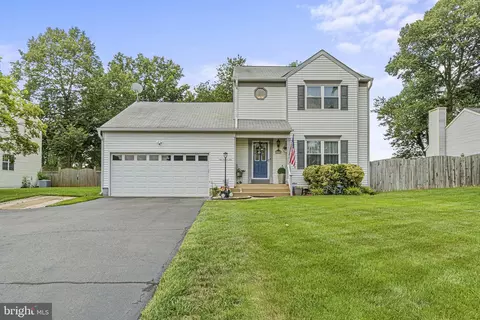 8666 Liberia Ave, Manassas, VA 20110