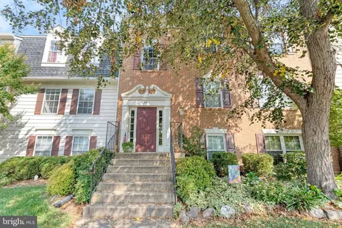 9320 Niki Pl #201, Manassas, VA 20110