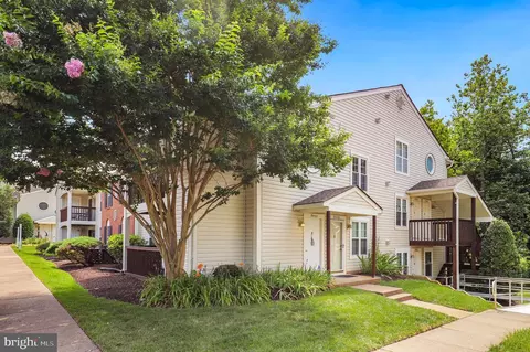 9450 Scarlet Oak Dr #4, Manassas, VA 20110