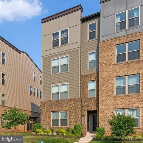 10466 Ratcliffe Trl, Manassas, VA 20110