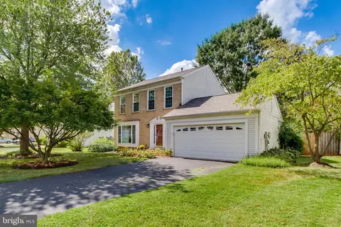 8565 Yoder St, Manassas, VA 20110