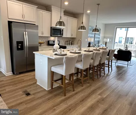 9353 Barnes Loop, Manassas, VA 20110 photo 3
