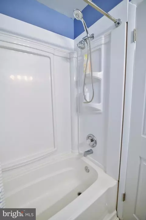 9040 Bonham Cir, Manassas, VA 20110 photo 25