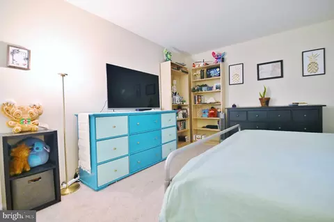9040 Bonham Cir, Manassas, VA 20110 photo 16