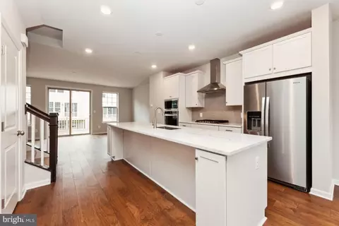 9374 Barnes Loop, Manassas, VA 20110 photo 2