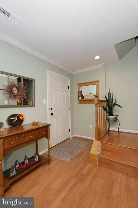 8576 Adamson St, Manassas, VA 20110 photo 4