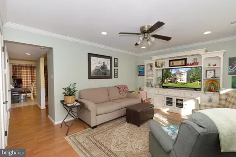 8576 Adamson St, Manassas, VA 20110 photo 5
