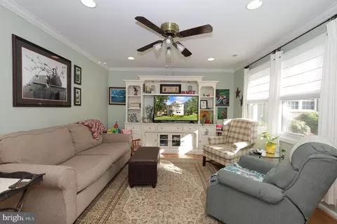 8576 Adamson St, Manassas, VA 20110 photo 6