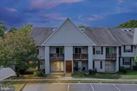 9202 Azure Ct #101, Manassas, VA 20110