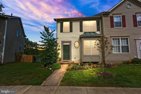 10258 Magnolia Grove Dr, Manassas, VA 20110