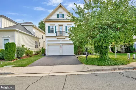9496 Bankhead Dr, Manassas, VA 20110