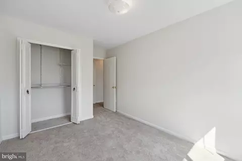 8524 Piney Point Ct, Manassas, VA 20110 photo 16