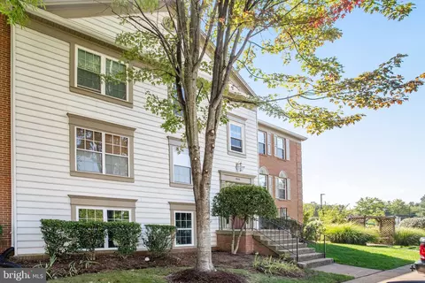 9370 Caspian Way #101, Manassas, VA 20110