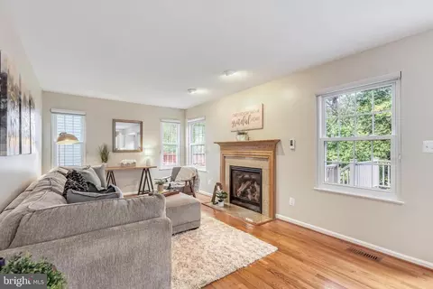 10157 Allwood Ct, Manassas, VA 20110 photo 14