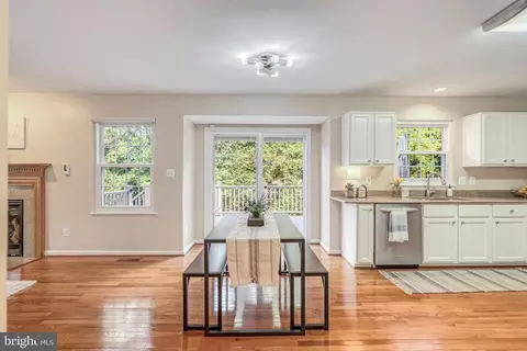10157 Allwood Ct, Manassas, VA 20110 photo 13