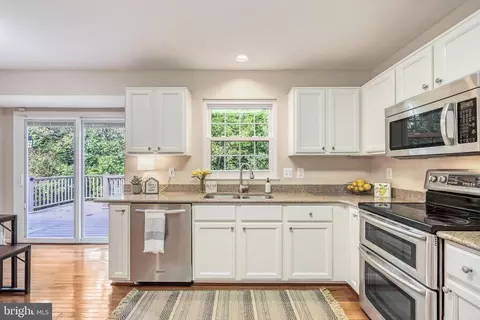 10157 Allwood Ct, Manassas, VA 20110 photo 9
