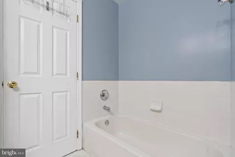 10202 Chervil Ct, Manassas, VA 20110 photo 13