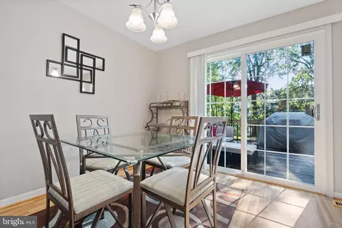10202 Chervil Ct, Manassas, VA 20110 photo 6