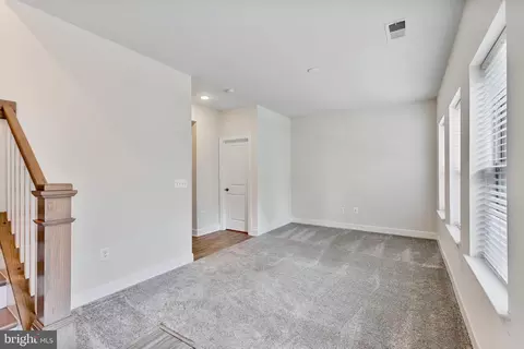 10491 Davis Pl, Manassas, VA 20110 photo 15