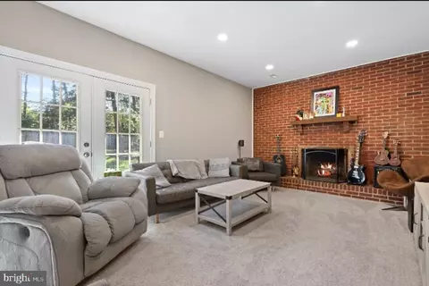 8959 Jasmine Ct, Manassas, VA 20110 photo 11