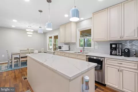 8959 Jasmine Ct, Manassas, VA 20110 photo 8