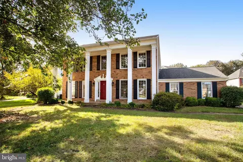 9606 Riverdale Pl, Manassas, VA 20110