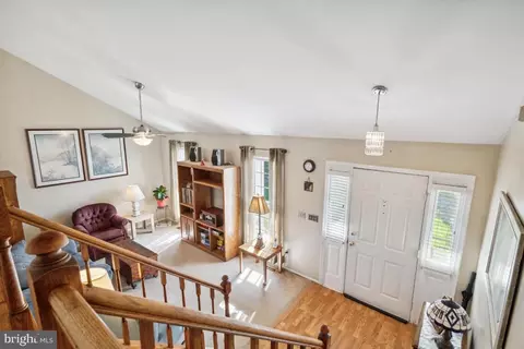 10123 Wimbledon Ct, Manassas, VA 20110 photo 6