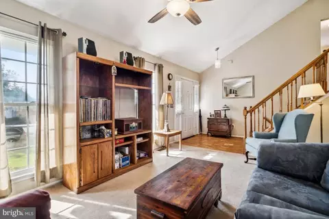 10123 Wimbledon Ct, Manassas, VA 20110 photo 8