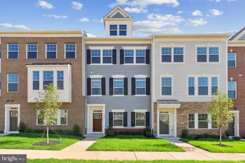 9362 Barnes Loop, Manassas, VA 20110