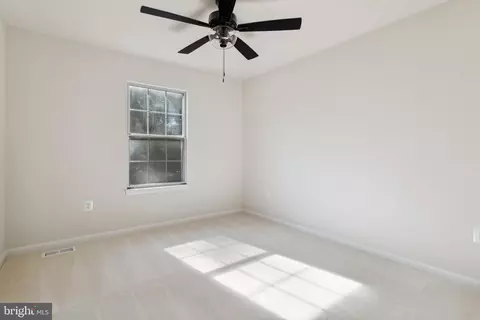 10400 Spraggins Ct, Manassas, VA 20110 photo 23