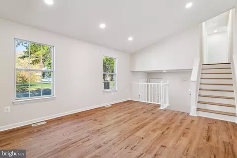 10400 Spraggins Ct, Manassas, VA 20110 photo 13