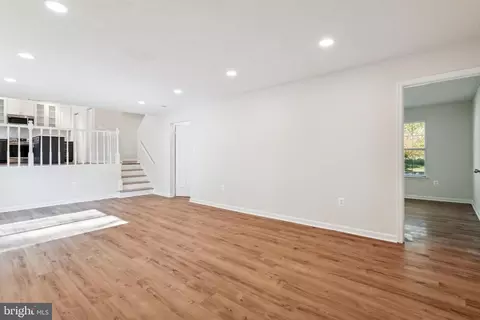 10400 Spraggins Ct, Manassas, VA 20110 photo 16