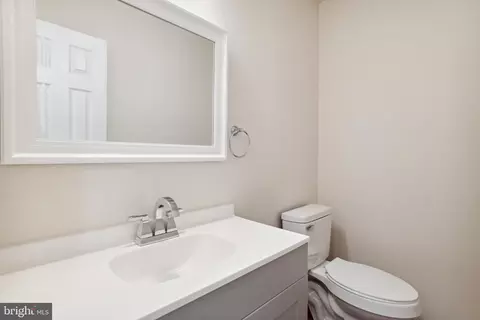 10400 Spraggins Ct, Manassas, VA 20110 photo 20